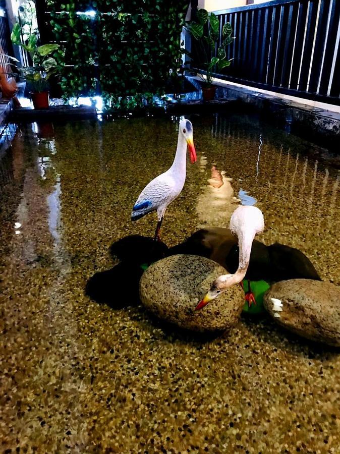 Hotel Rumah Tamu Tepi Pantai Dungun Esterno foto